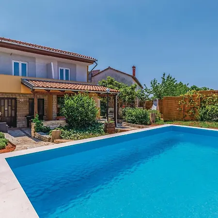 Amazing In With Wifi Holiday home Pavicini