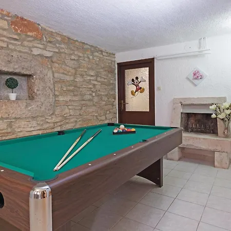 Holiday home Amazing In With Wifi Pavicini