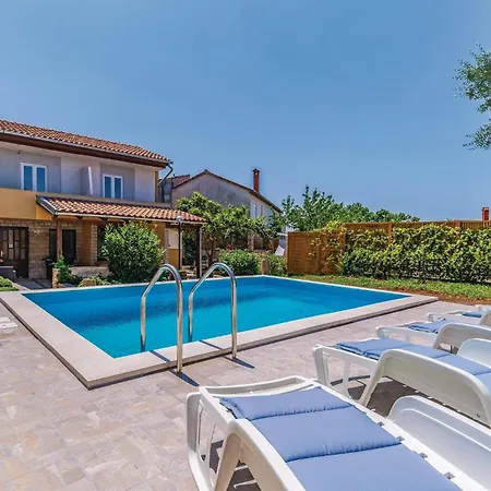 Holiday home Amazing In With Wifi