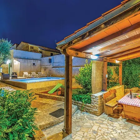 Holiday home Amazing In With Wifi *